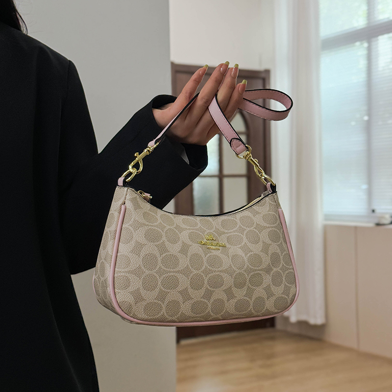 Luxury Lifestyle Fashion - 럭셔리 여성 고급 가죽 우아한 패션